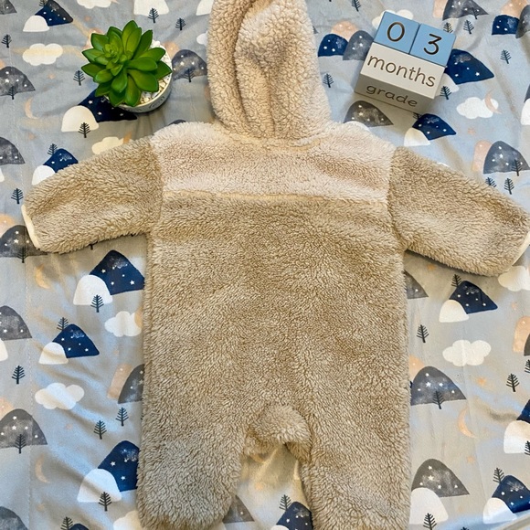 NEVER WORN HOODED SHERPA ONE-PIECE - Picture 6 of 7